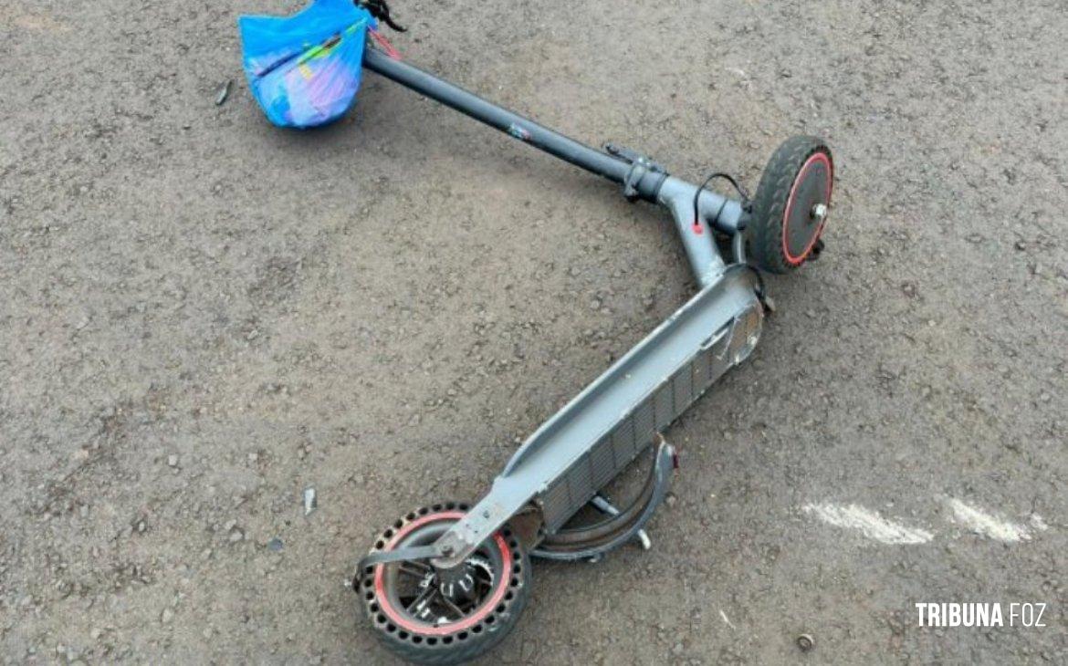 Jovem fica ferida após colisão entre patinete elétrico e carro em Santa Helena