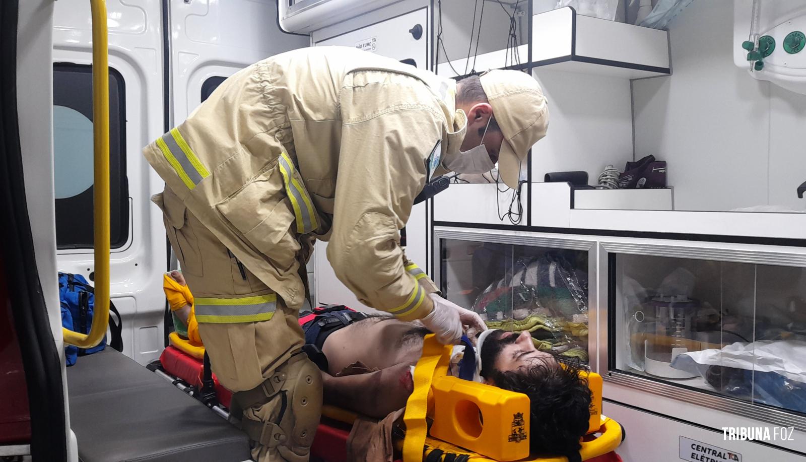 Motociclista é socorrido pelo Siate após colisão no Jardim Patriarca 