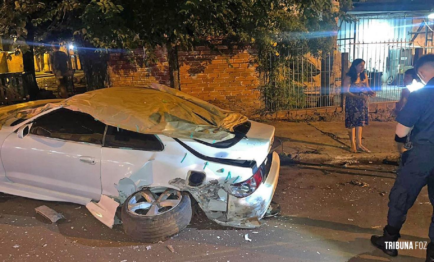 Motorista embriagado causa grave acidente com carro estacionado no bairro de San José em Ciudad Del Este