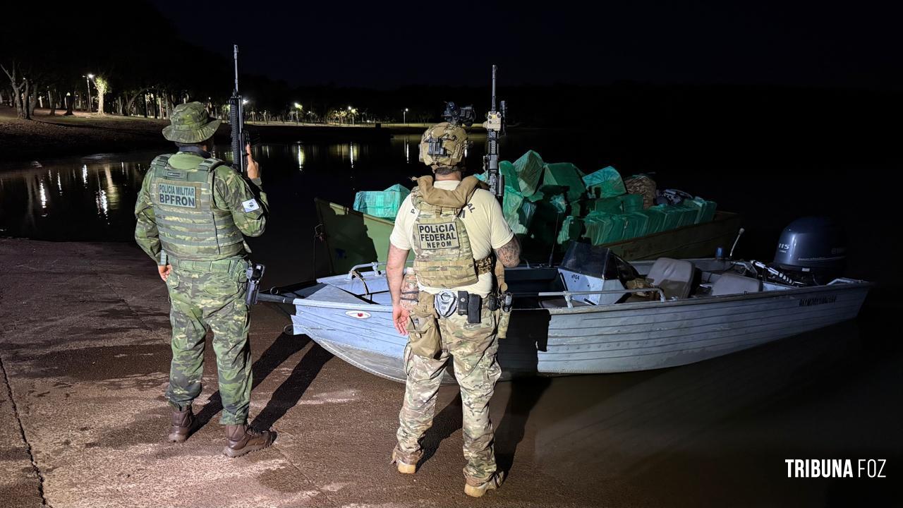 PF e PM apreendem embarcação com 60 mil maços de cigarros no Lago de Itaipu região de Missal