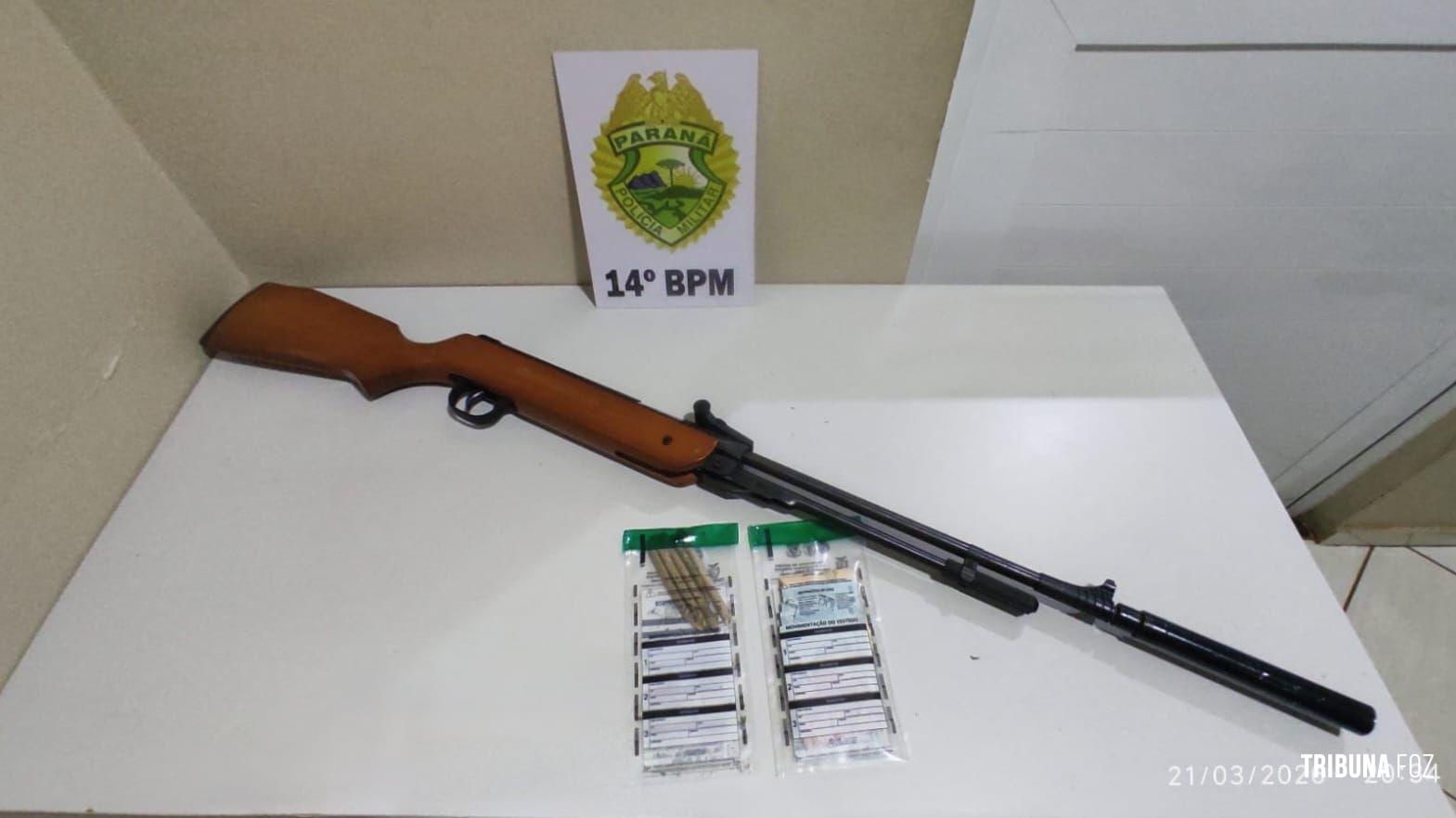 PM prende dois homens e apreende arma de fogo e drogas em Medianeira