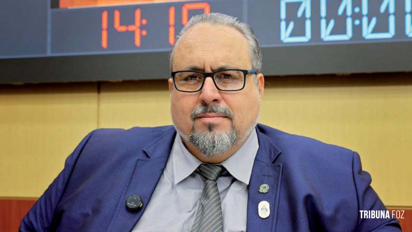 Tiro pela culatra: Vereador Bosco Foz processa cidadão e leva uma "chapoletada" do Judiciário