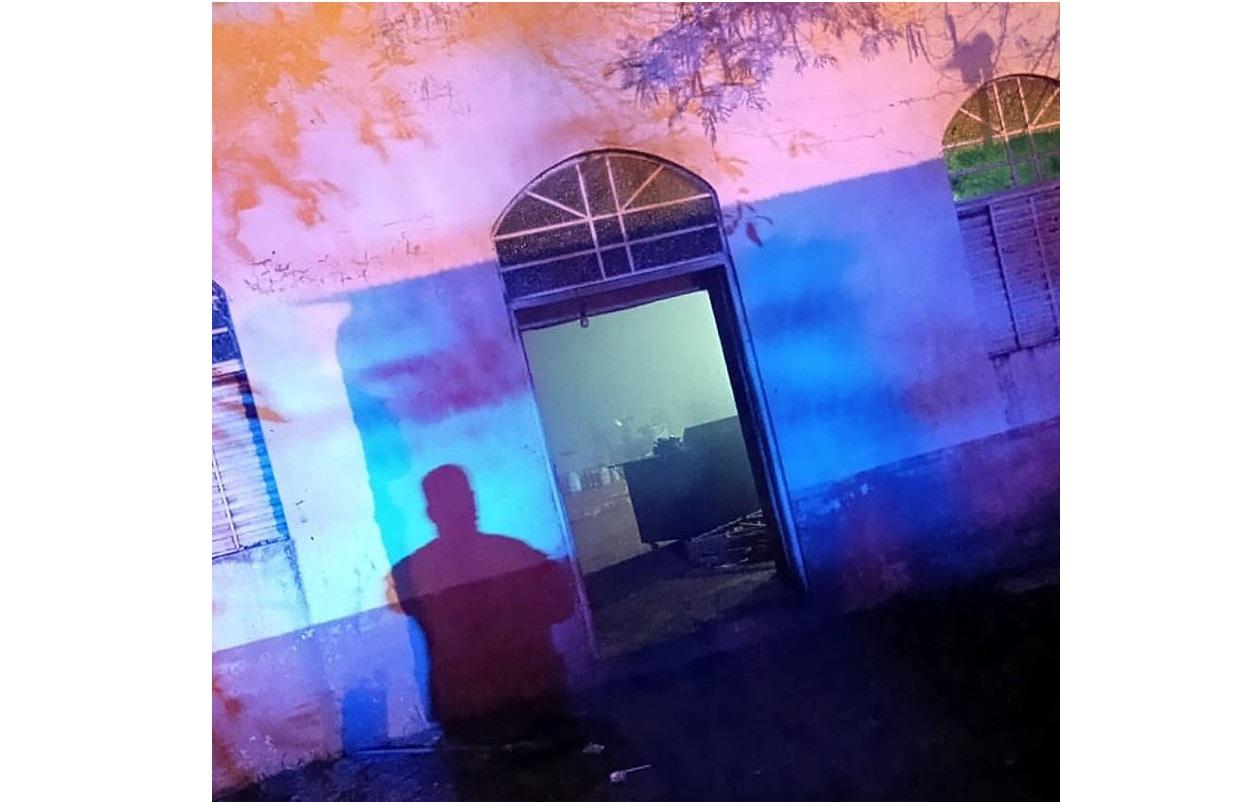 Bombeiros controlam incêndio em igreja sem fieis e abandonada em Ciudad Del Este