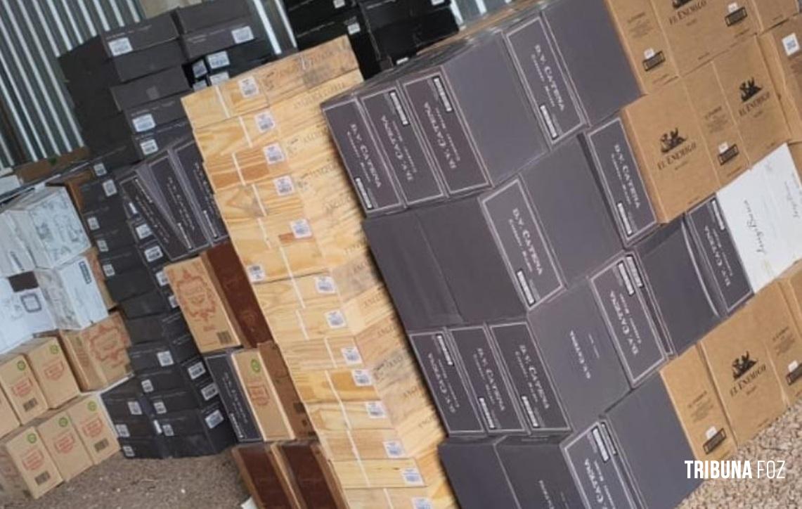 BPFRON apreende 5.412 garrafas de vinho argentino e mercadorias contrabandeadas em Barracão/PR