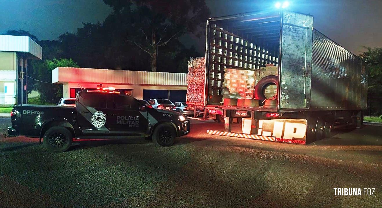 BPFRON e PF apreendem carreta carregada com 3600 garrafas de vinho argentino em Santo Antônio do Sudoeste