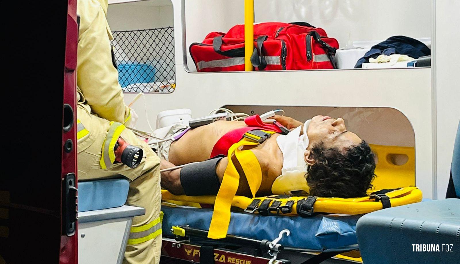 Homem é resgatado debaixo de ponte após ser agredido e cair no Rio Almada na Av. Tancredo Neves