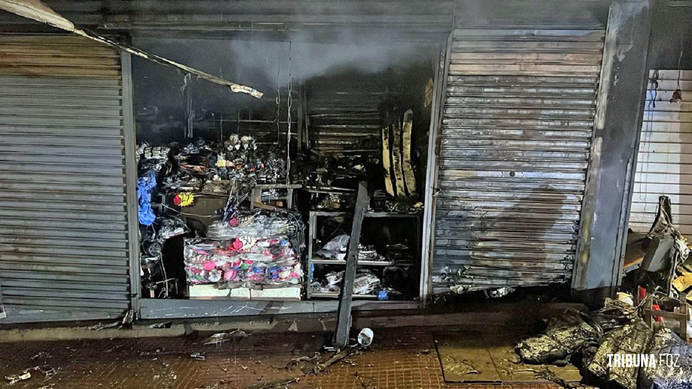 Incêndio destrói sete barracas no centro de Ciudad del Este durante a madrugada deste domingo