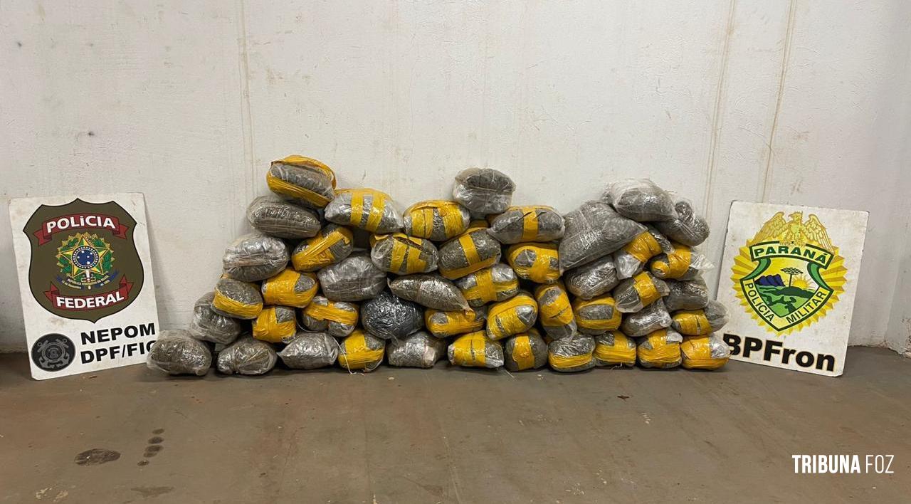 PF e PM prendem homem com 45,1 Kg de maconha tipo capulho na margem do Rio Paraná, no Bairro Porto Belo