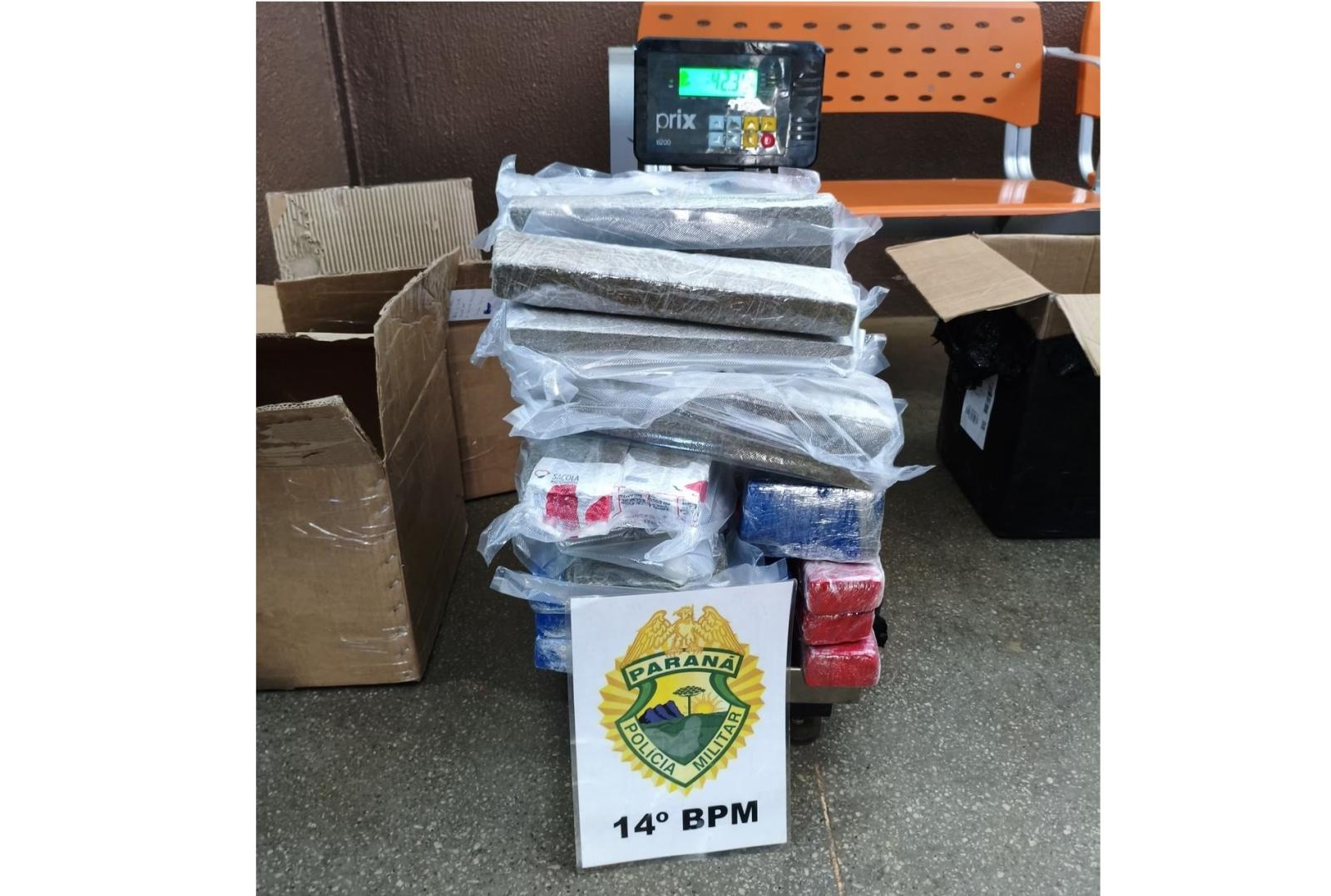 PM apreende 42,3 Kg de maconha em transportadora em Foz do Iguaçu