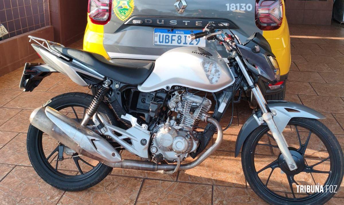 PM apreende motocicleta e lavra autuações de trânsito em São Miguel do Iguaçu