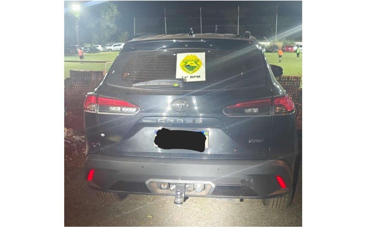 PM prende mulher e recupera veículo com sinais adulterados no centro de Foz do Iguaçu