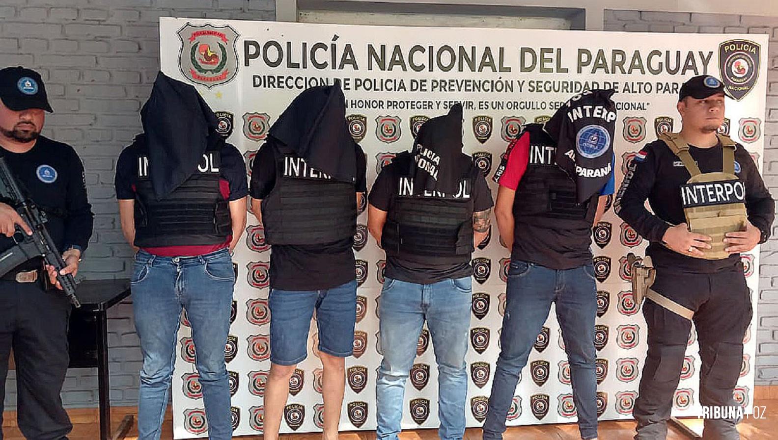 Policia Federal coordena extradição de quatro paraguaios investigados por homicídio e roubo agravado