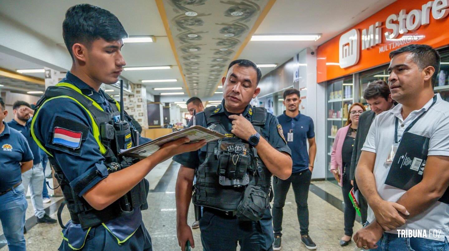 Três lojas do Shopping Alfonso são lacradas por falta de habilitação em Ciudad Del Este