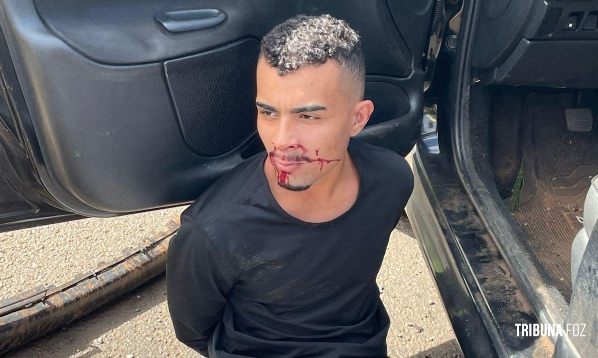 Assalto na BR-277 termina com colisão, suspeito preso e arma apreendida em Foz do Iguaçu
