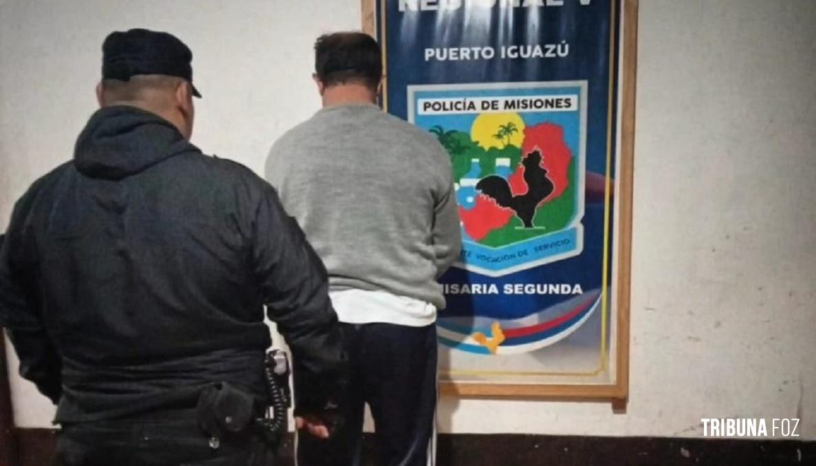 Homem é preso após sua companheira denunciar que o encontrou acessando material de suposto abuso sexual infantil dentro da residência no bairro Libertad em Puerto Iguazu