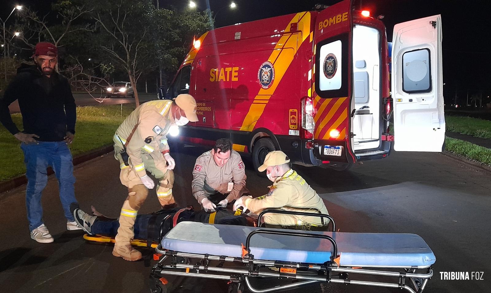 Motociclista sofre queda e é socorrido pelo Siate na Av. Safira