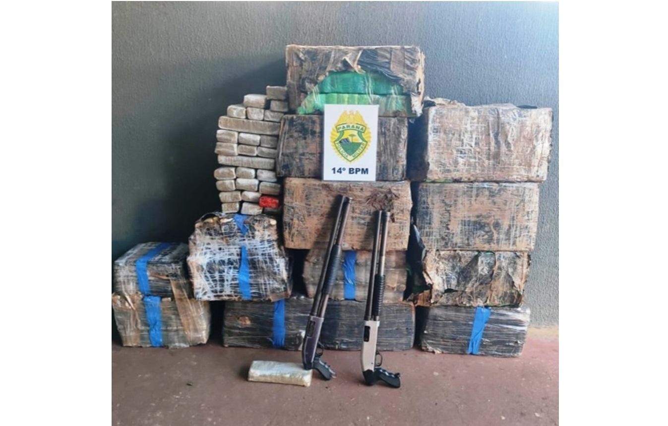 PM apreende 375 Kg de maconha e armas de fogo no bairro Cidade Nova em Foz do Iguaçu 