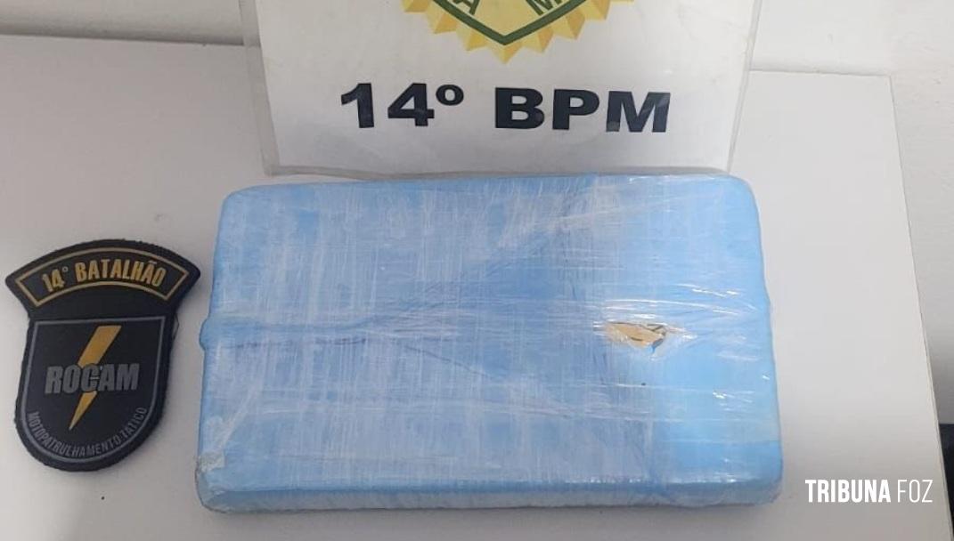 PM apreende mais de 1 Kg de cocaína em ônibus durante operação em Foz do Iguaçu