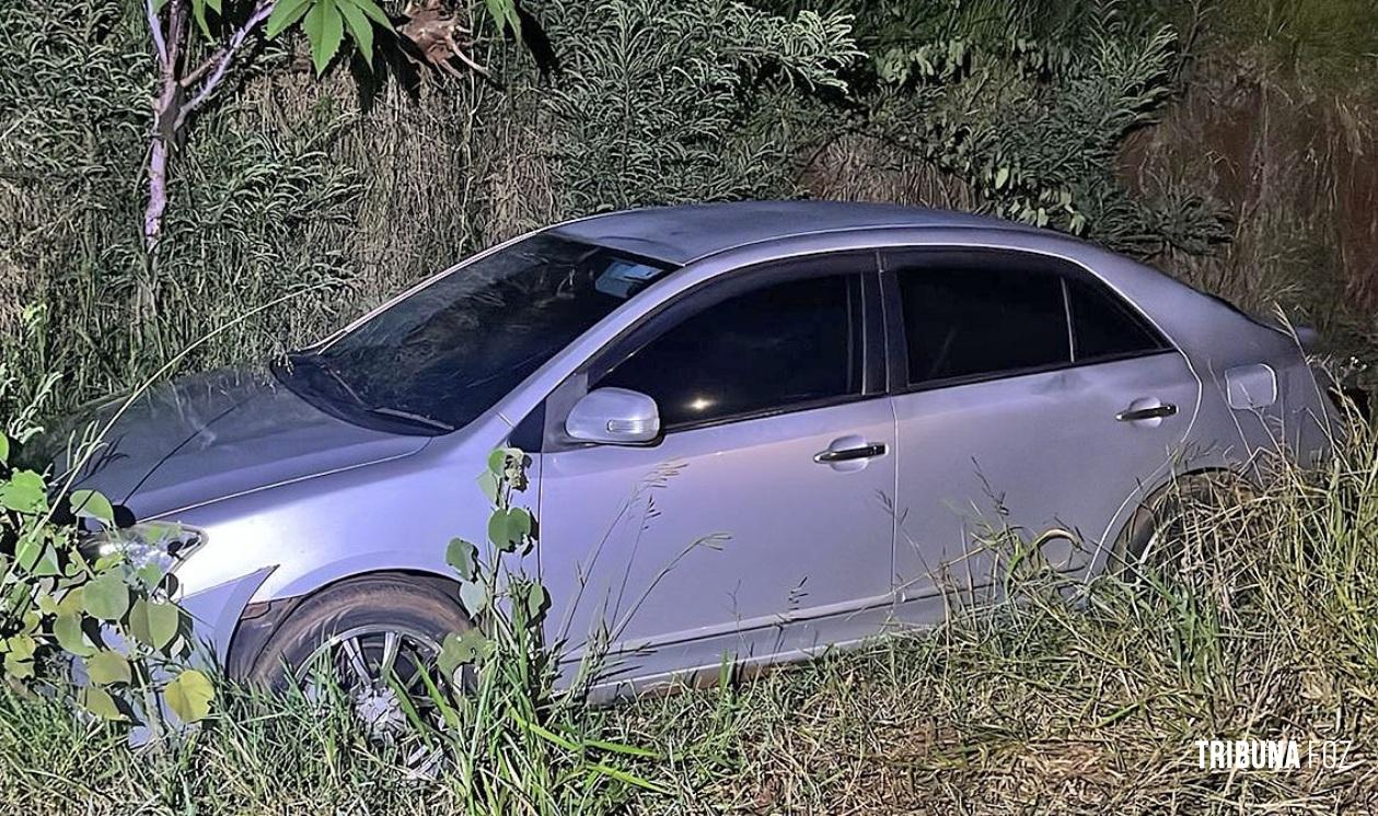 Rastreamento por satélite ajuda a recuperar carro roubado em área arborizada no Paraguai