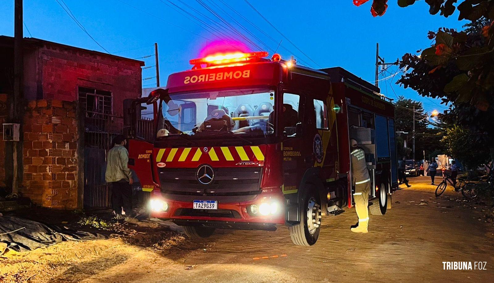 Vizinho queimava entulho e fogo atinge casa ao lado no Bairro Portal da Foz