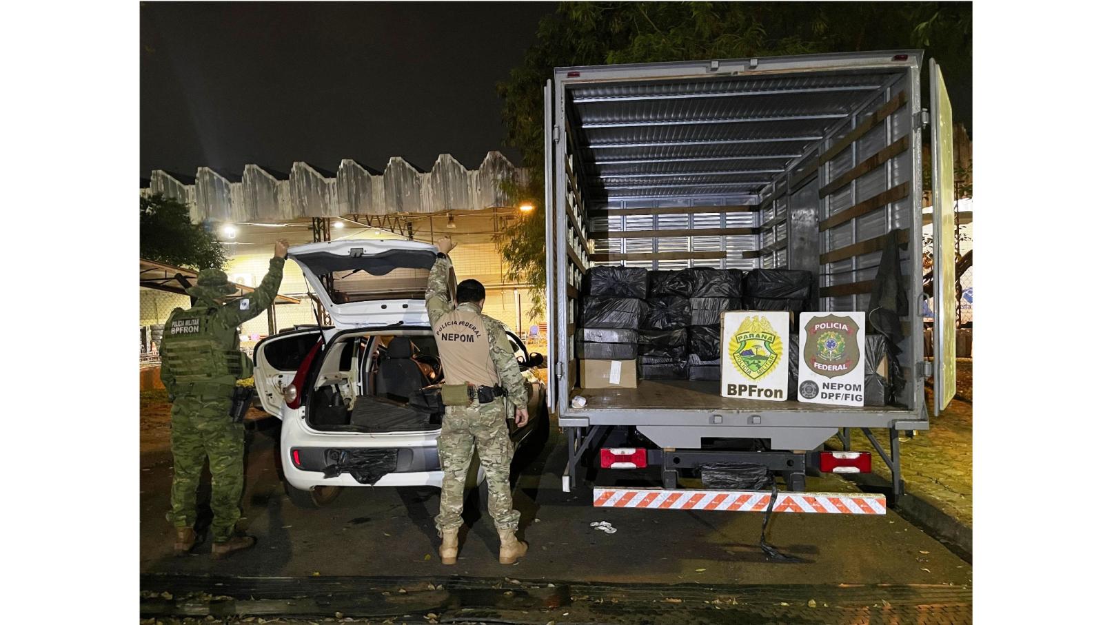 BPFRON e Polícia Federal apreendem carga de cigarros contrabandeados em Foz do Iguaçu