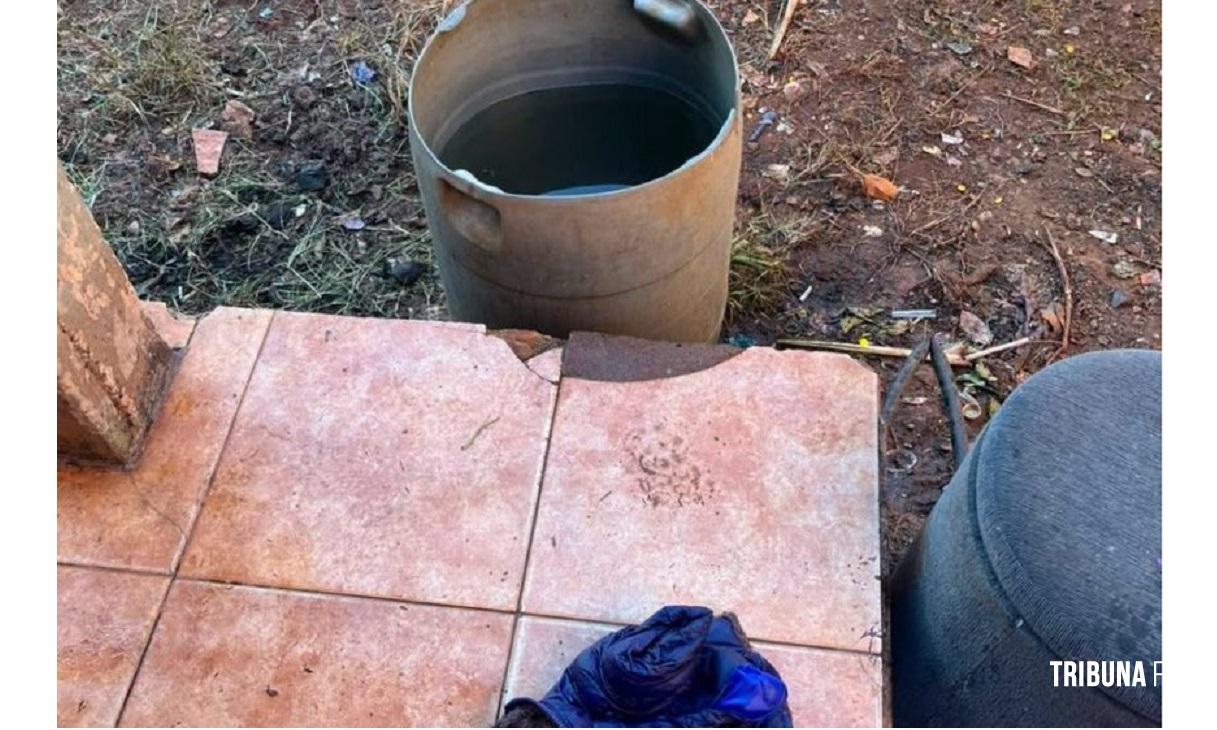 Criança de 1 ano é encontrado morto dentro de um tambor de água em Puerto Iguazu na Argentina