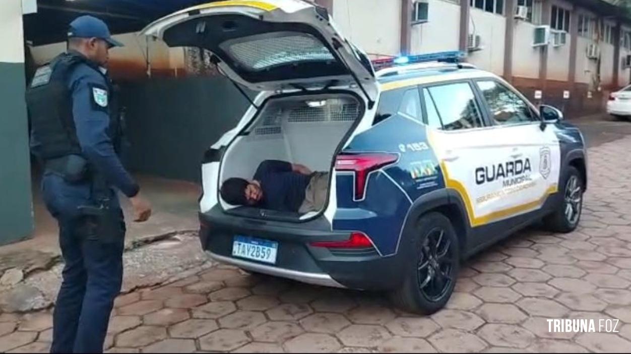 Guarda Municipal prende ladrão de fio no centro de Foz do Iguaçu