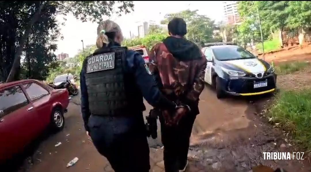 Guarda Municipal prende motociclista com moto adulterada na Favela do Monsenhor