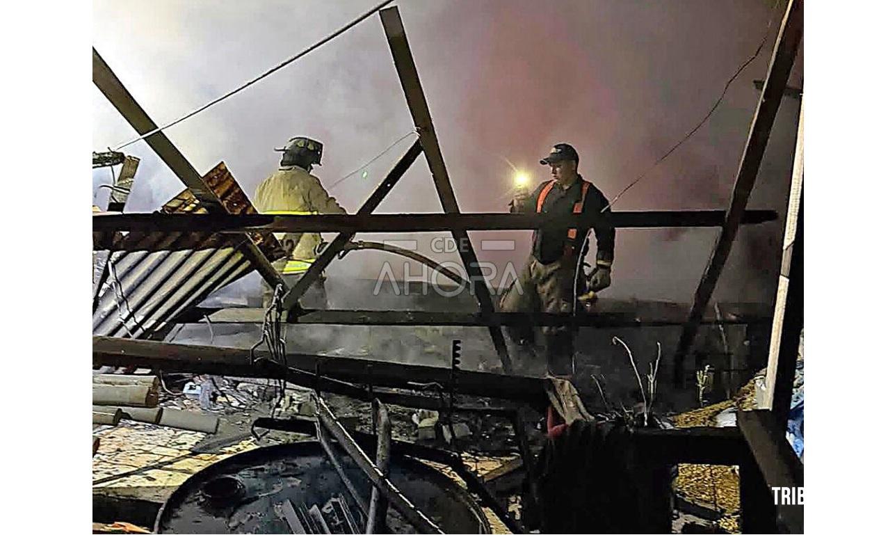 Incêndio destrói completamente uma casa em Minga Guazú no Paraguai