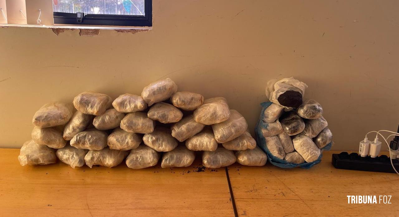 PF e PM apreende haxixe marroquino e maconha tipo capulho em Foz do Iguaçu