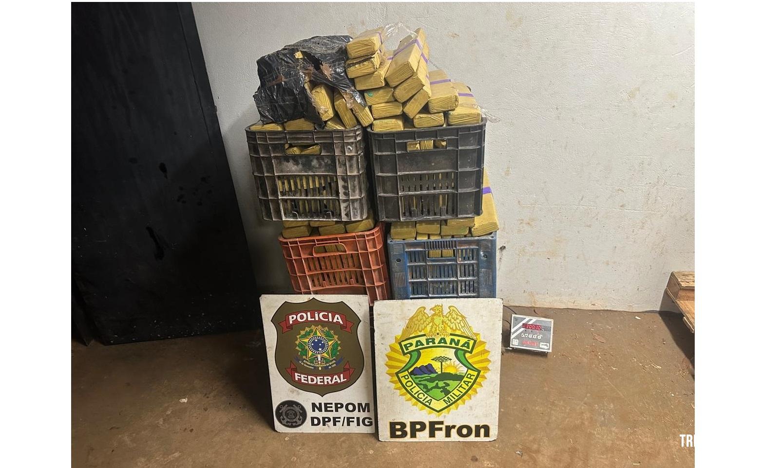PF e PM prendem motorista com 300 Kg de maconha na Vila Yolanda em Foz do Iguaçu