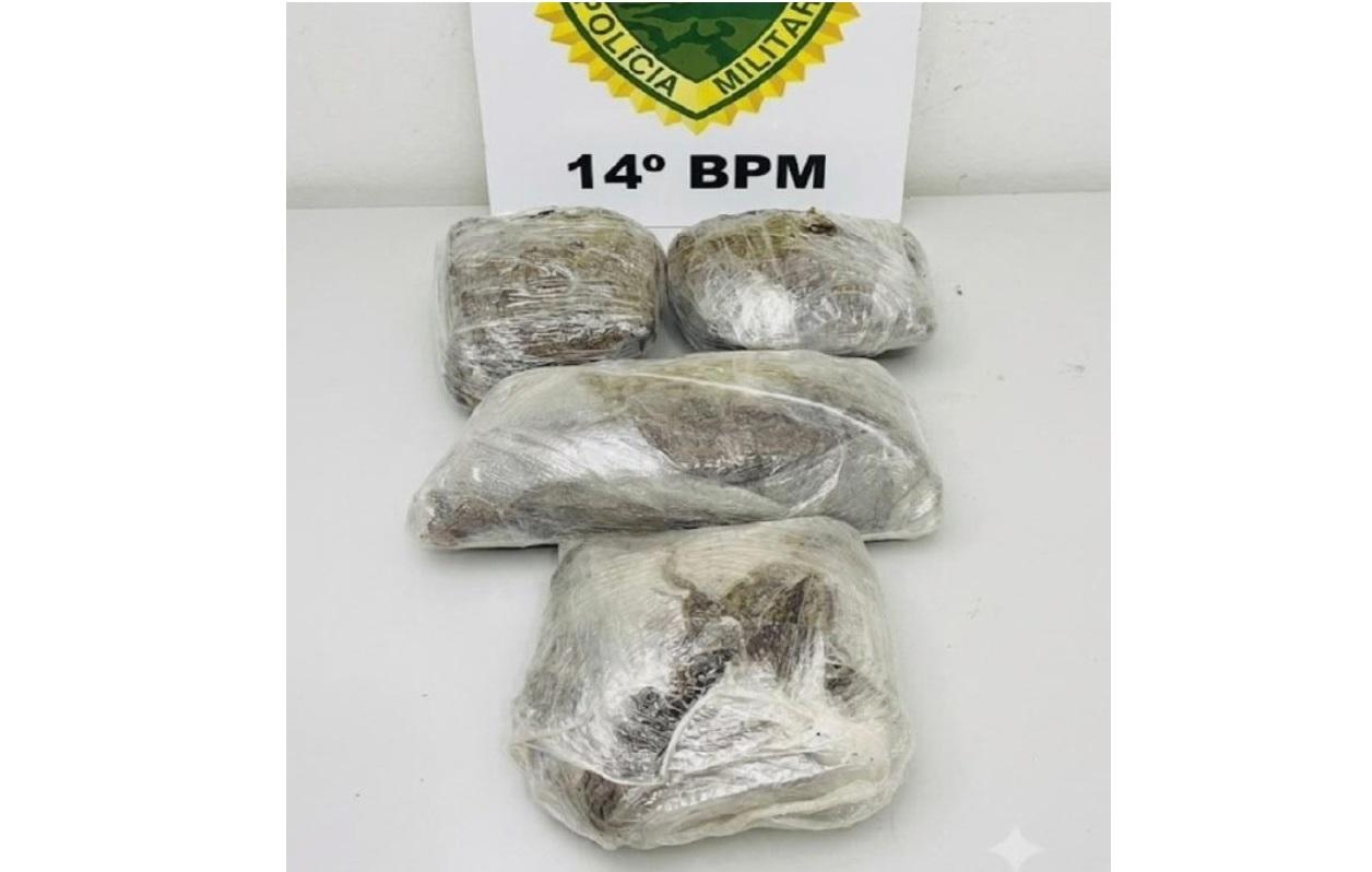 PM apreende adolescente com um quilo de maconha tipo capulho em ônibus intermunicipal em Foz do Iguaçu