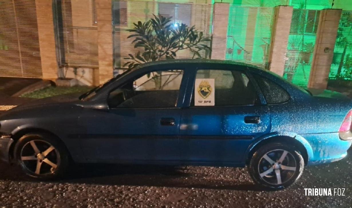 PM recupera veículo roubado no Bairro Portal da Foz em Foz do Iguaçu