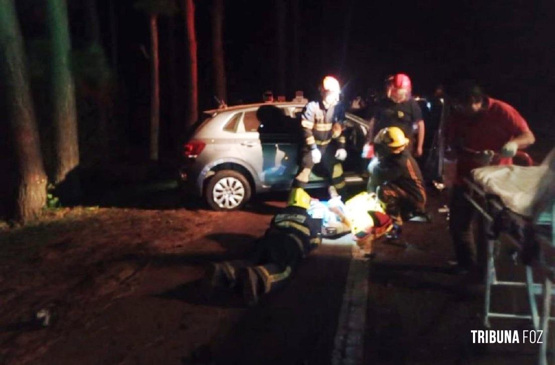 Colisão frontal na Rodovia Nacional 12 deixa dois mortos e uma mulher gravemente ferida na Argentina