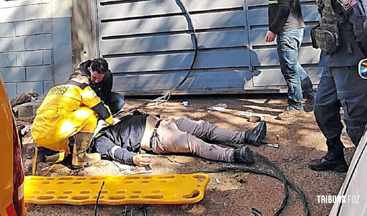 Eletricista fica ferido após cair de escada de um armazém em Ciudad del Este