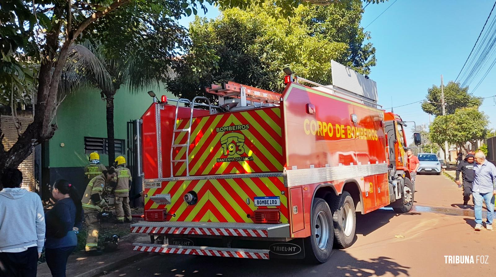 Geladeira pega fogo e mobiliza o Corpo de Bombeiros no Jardim Bourbon