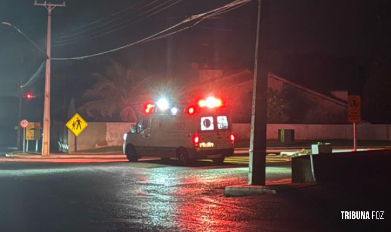 Motociclista passa reto em trevo, quebra placa e mobiliza equipes do SAMU em Santa Helena