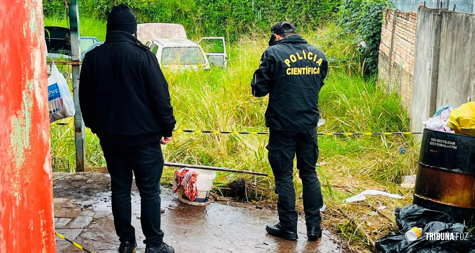 Policia Civil e Policia Cientifica fazem buscas e perícia no local onde moradora de rua foi estuprada e agredida