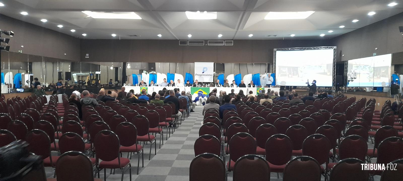 Um gato e três pingados vão no lançamento da pré-candidatura de Paulo Mac Donald