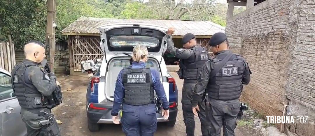 PC, PM e GM fazem operação conjunta para cumprir mandados de prisões na "Favela do Cemitério"