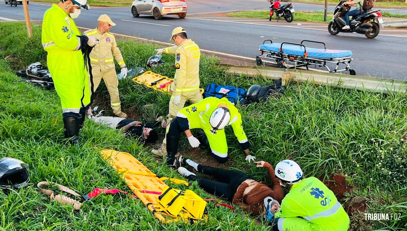 Colisão entre duas motos deixa três pessoas feridas na BR-277 na região do Bairro Três Lagoas