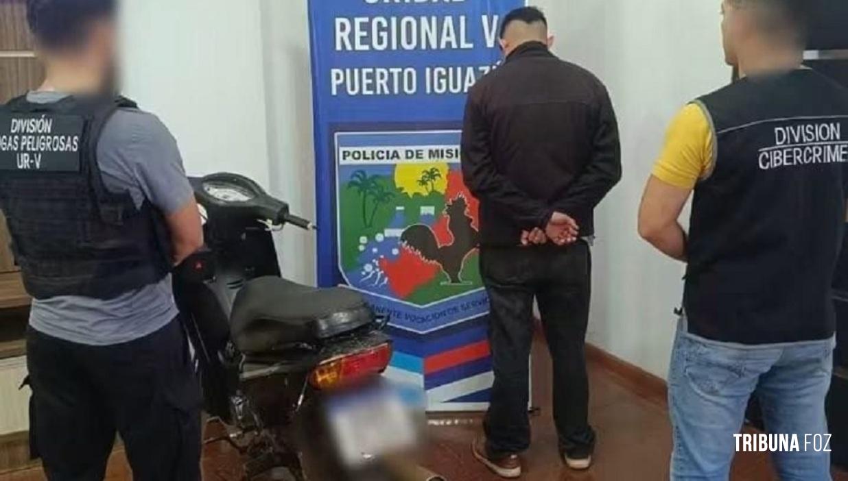 Jovem de 22 anos é preso quando conduzia uma moto roubada em Puerto Iguazu na Argentina