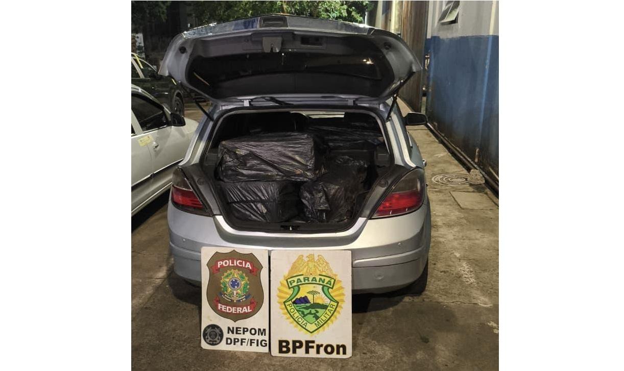 PF e PM apreendem 5 mil maços de cigarros após travessia de embarcação em Foz do Iguaçu