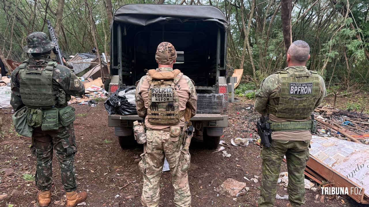 PF, PM e Exército apreendem maconha e prendem indivíduo após travessia do Rio Paraná