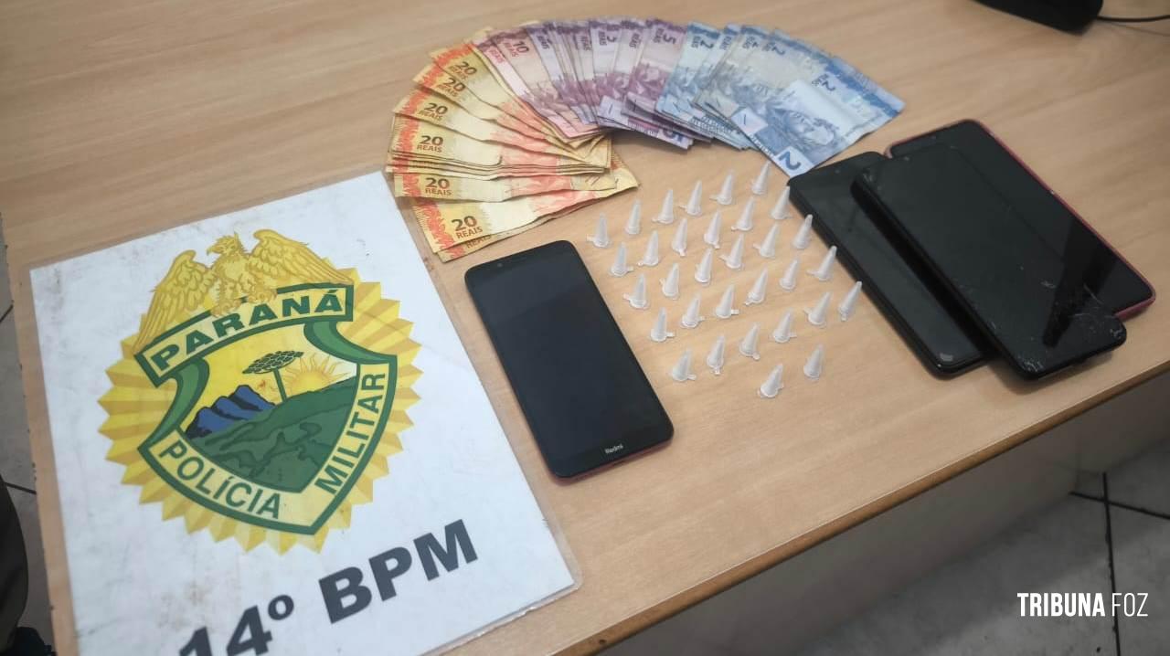 PM apreende cocaína, recupera motocicleta e prende duas pessoas em Foz do Iguaçu