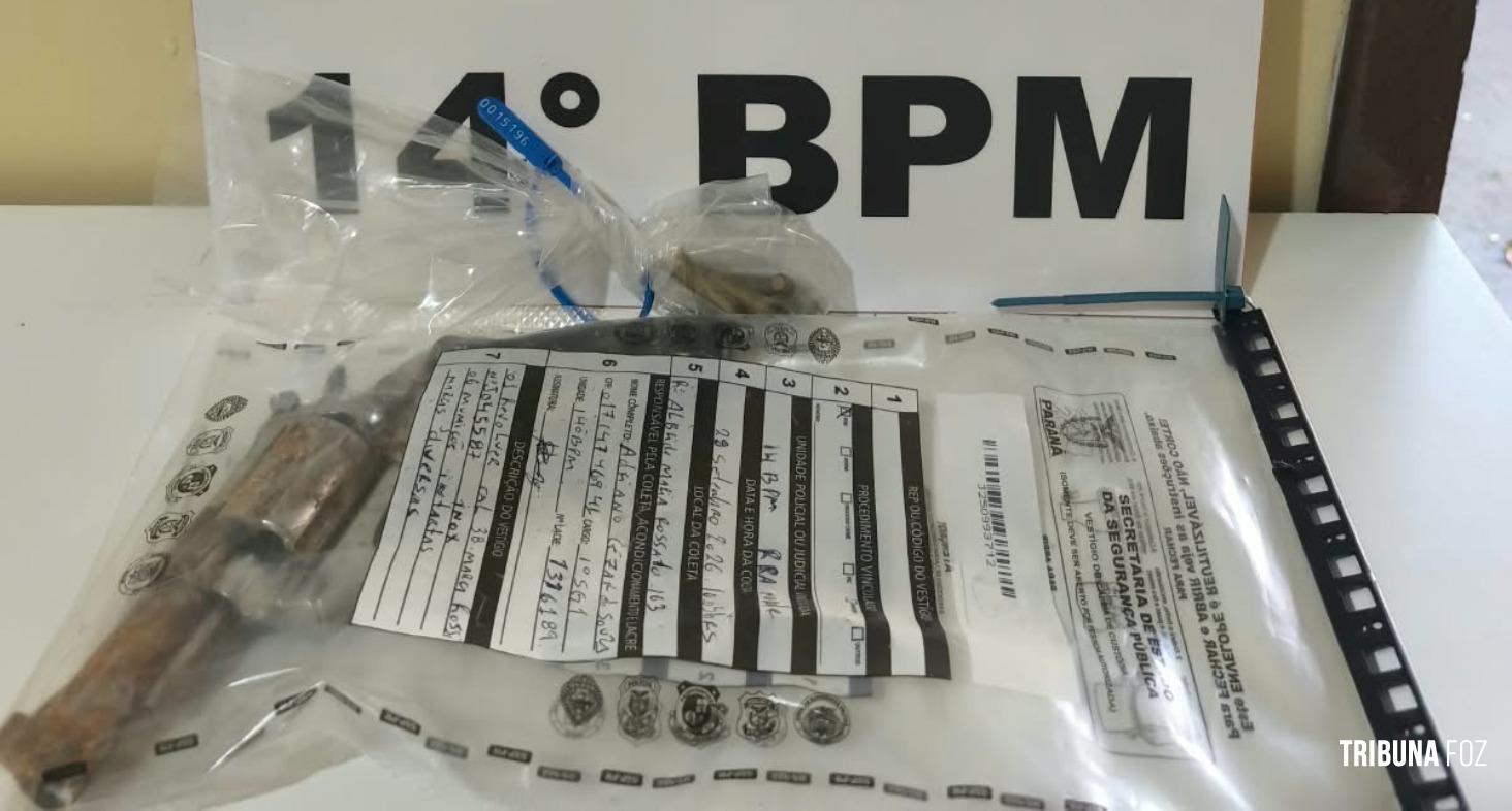 PM apreende revólver encontrado em terreno baldio no Jardim Ipê IV em Foz do Iguaçu