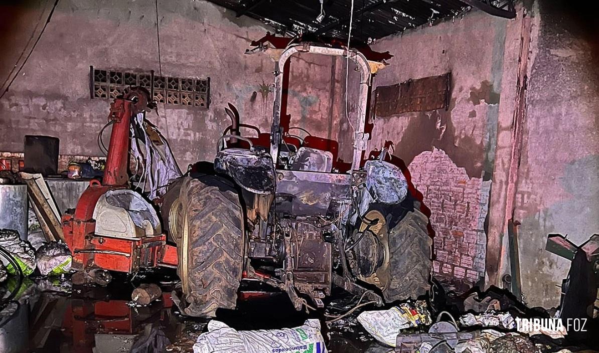 Policia Nacional do Paraguai investiga incêndio em trator agrícola