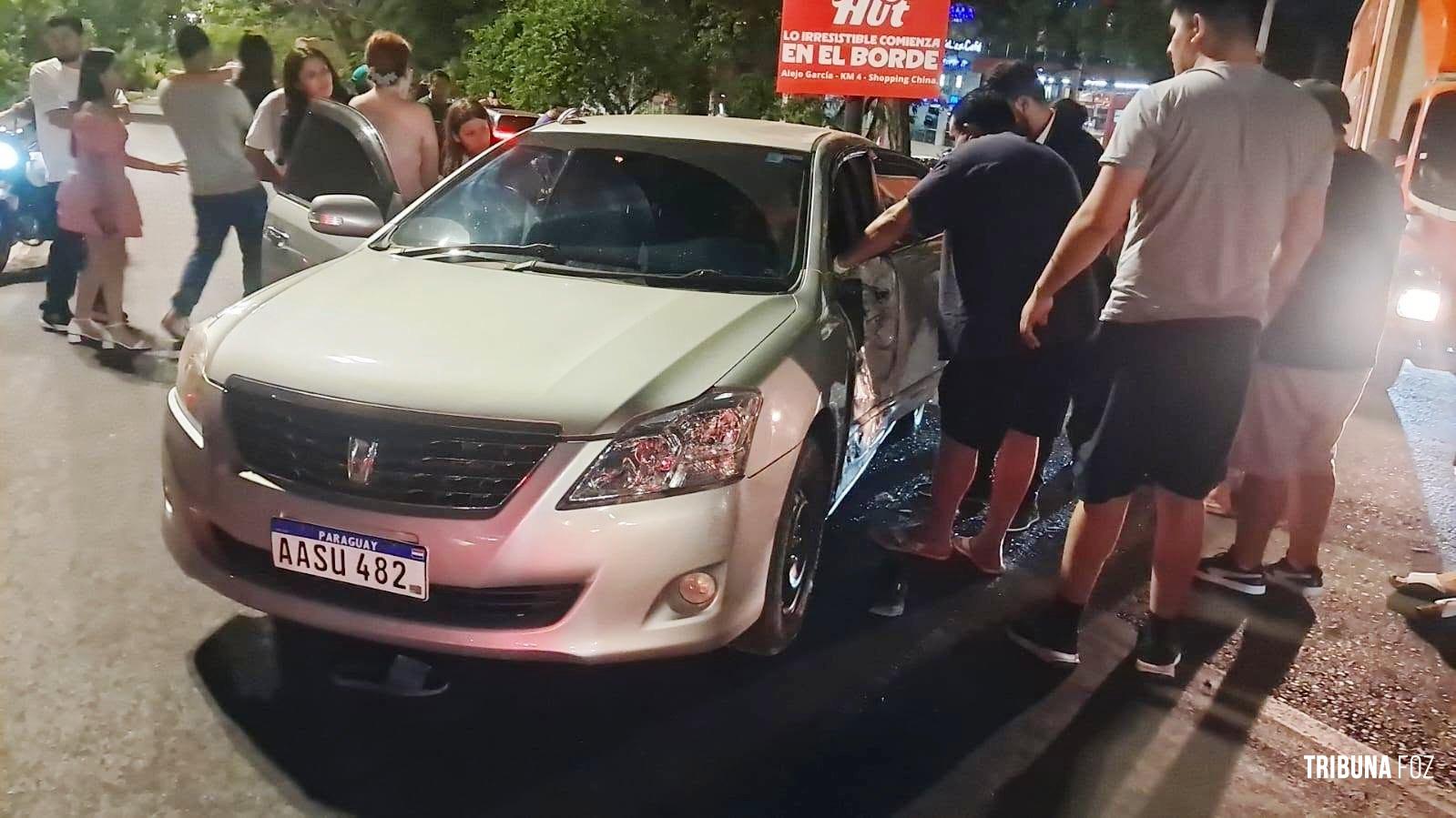 Quatro pessoas ficam feridas após colisão entre um carro e uma motocicleta na PY-02 em Ciudad Del Este