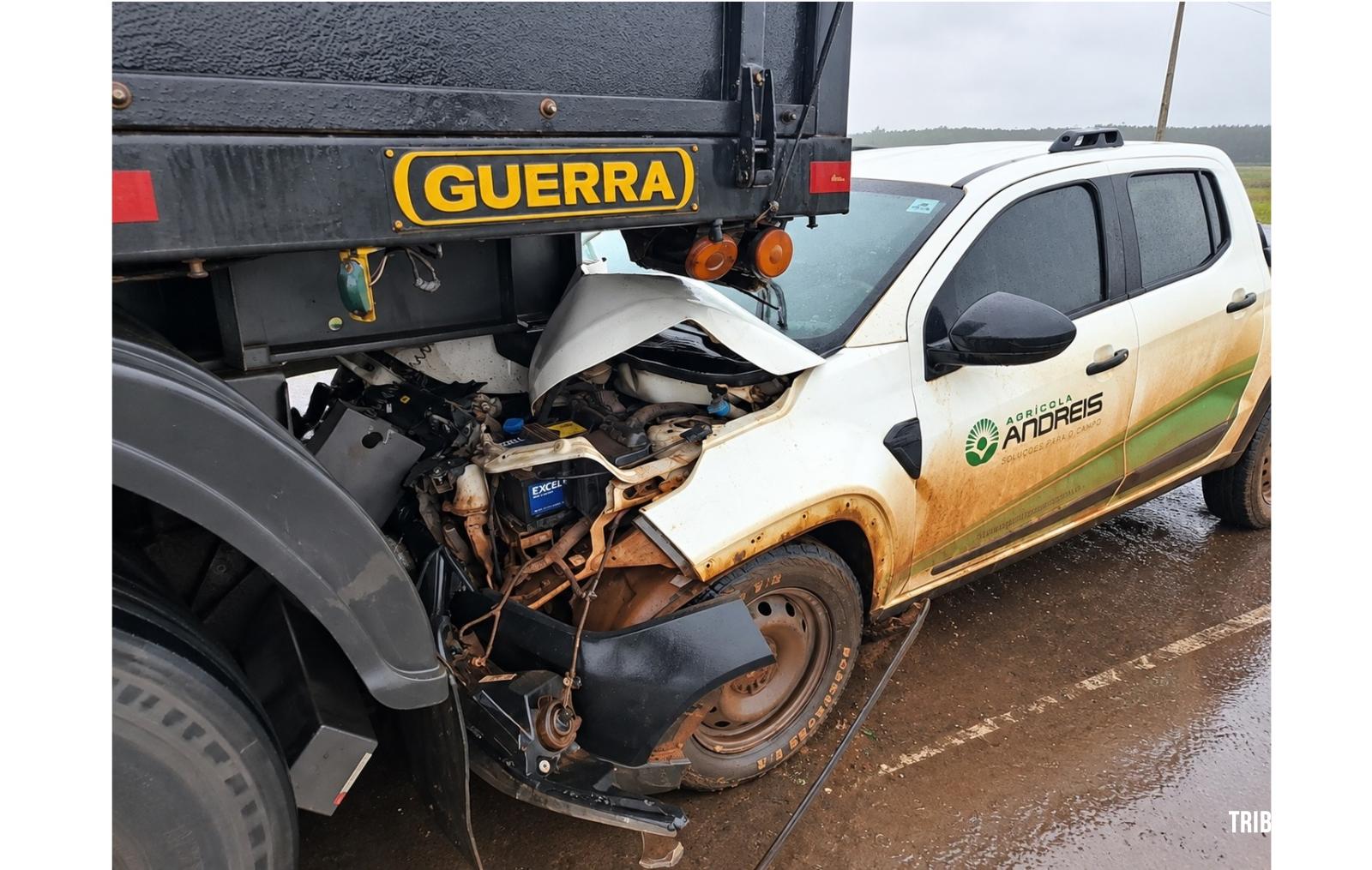 Colisão entre caminhão e automóvel causa danos de grande monta em Marechal Cândido Rondon
