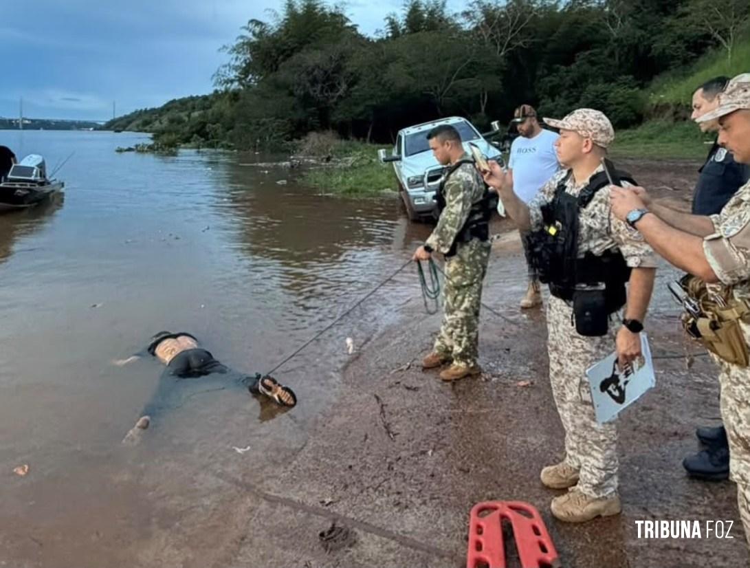 Corpo de homem com marcas de disparos de arma de fogo é encontrado boiando no lado paraguaio do Rio Paraná